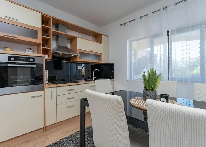 Cozy In With Wifi Appartement Bibinje