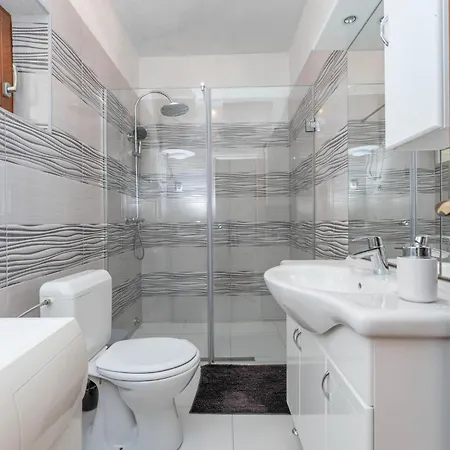 公寓 Cozy In With Wifi 比比涅